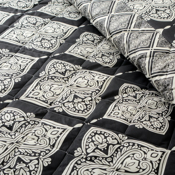 DIVINE Winter Comforter Set- 7 Pcs